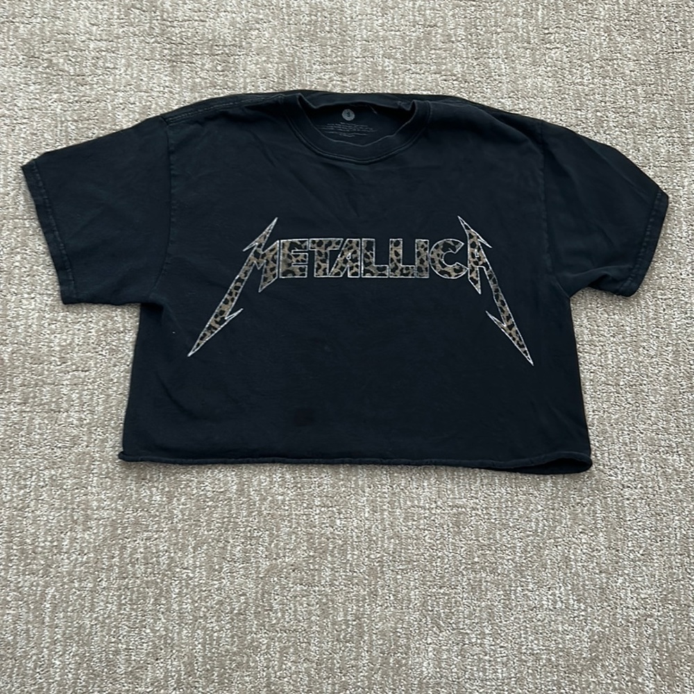 Black Metallica cropped tshirt
